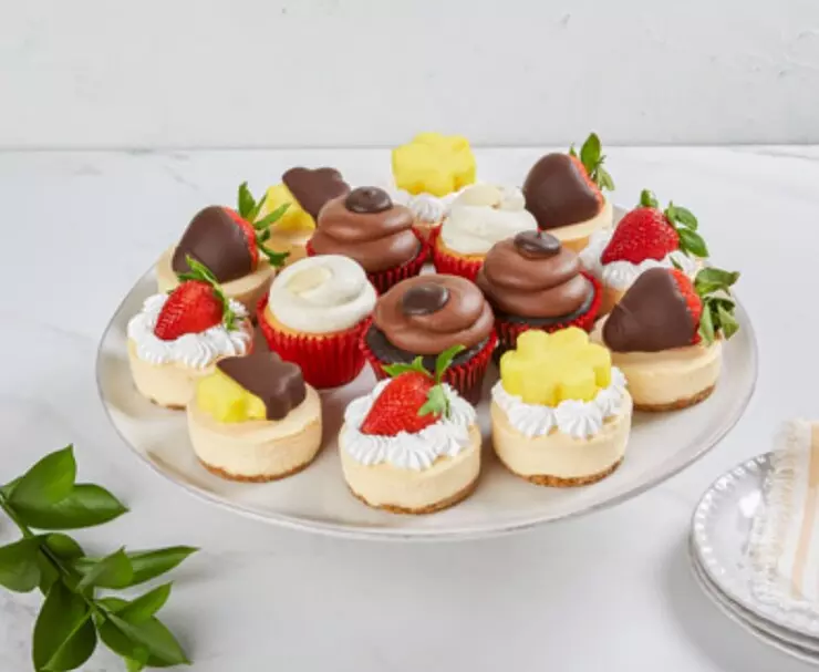 $15 For $30 Toward Any Fresh-Fruit Bouquets or Bakeshop Desserts