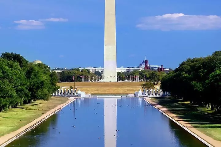 DC Morning Monuments Tour with Guided Arlington Cemetery Walk