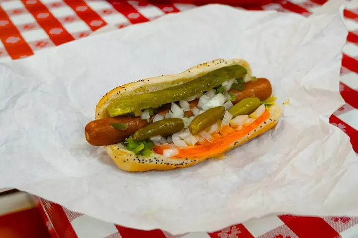 Chicago Food Tour: Taste the City's Most Iconic Eats