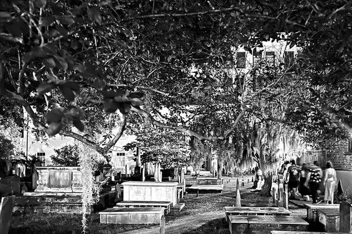 Revolutionary Charleston Walks - Ghost Tour
