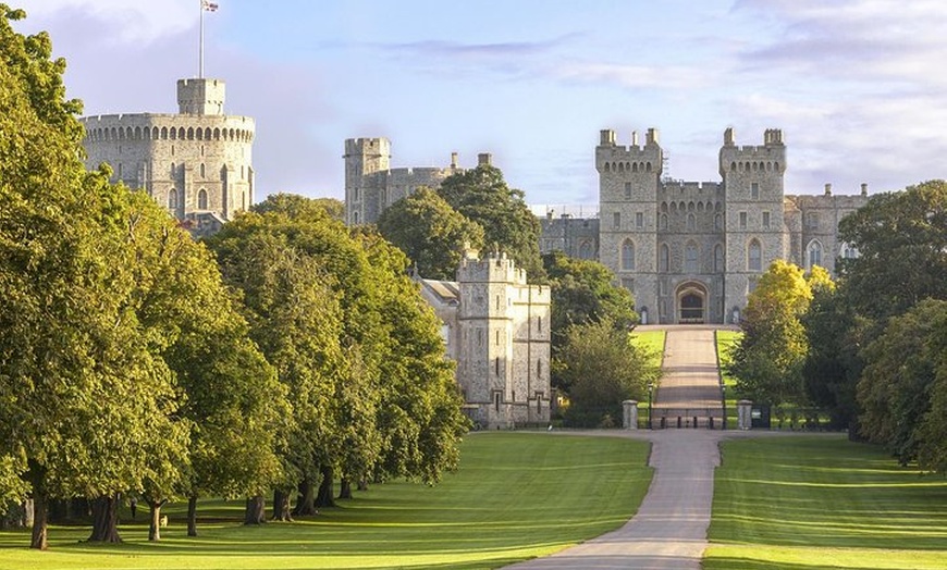 Image 1: Windsor and Thames Valley Bike Tour