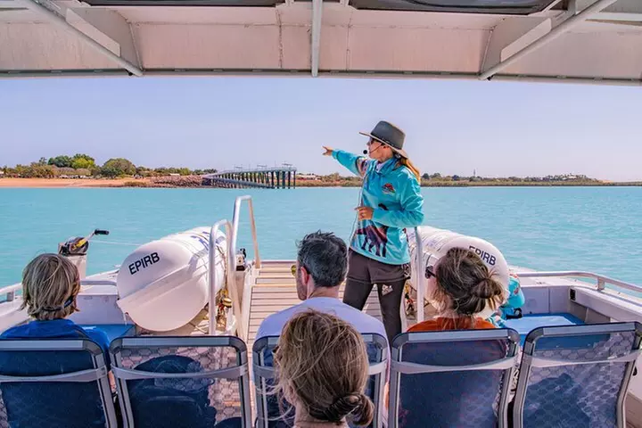 SCENIC AND PREHISTORIC CRUISE - Sparkling Wine & Gourmet Platters