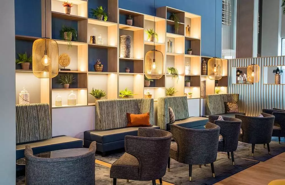 ✈ SPANIEN | Barcelona - Leonardo Royal Hotel Barcelona Fira 4*, 2 N...