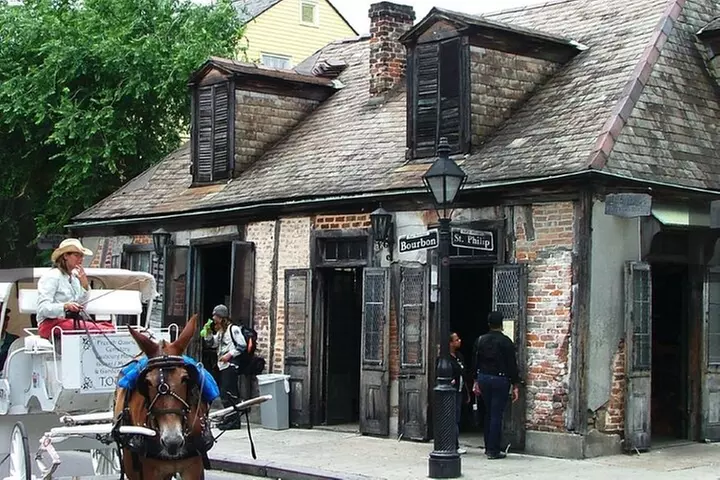 French Quarter, Voodoo, and Vampire History Tour