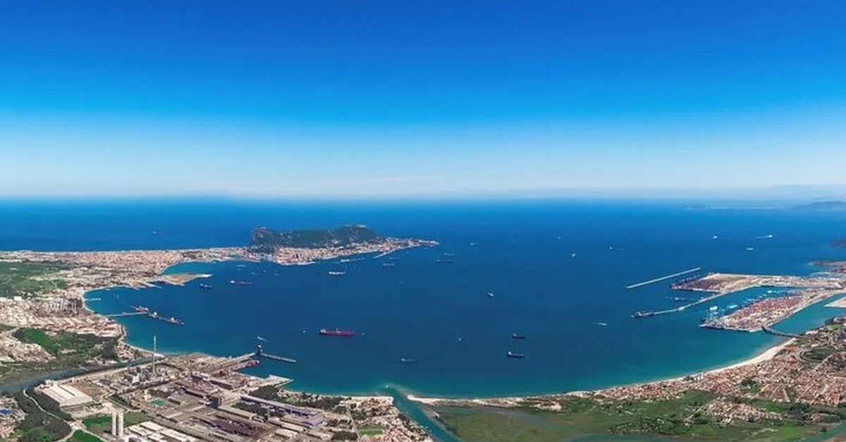 Crucero circular en velero desde Sotogrande al Estrecho de Gibraltar