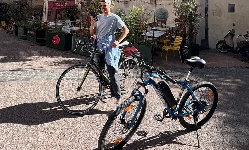 Image 1: Montpellier Visite Guidé Curiosité Architecturale Vélo Electrique