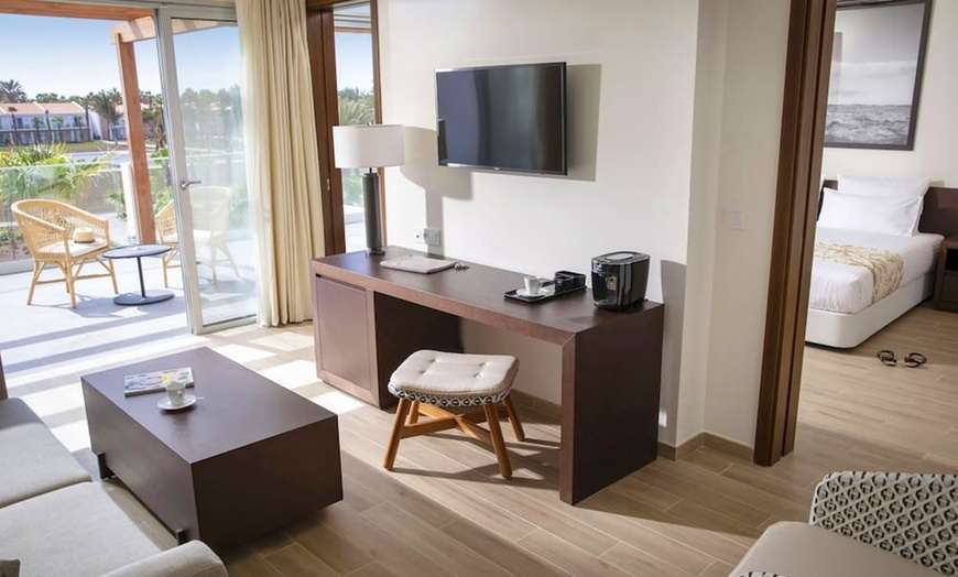 Image 5: ✈ SAL | Santa Maria - Robinson Cabo Verde 4* - White-sand beach