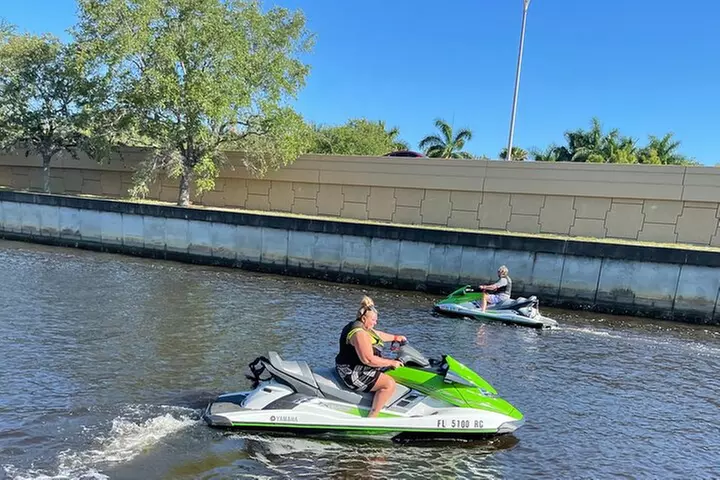 Fort Myers Beach "Free-Range" Jetski Rental