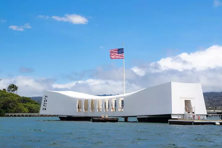 Pearl Harbor USS Arizona and Honolulu City Tour - Primary Image