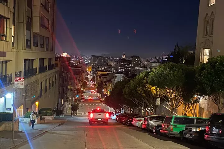 Ultimate Night Tour of San Francisco with Sightseeing Shuttle