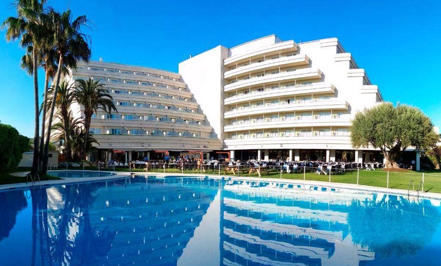 Image 1: ✈ COSTA DORADA | Vilanova i la Geltru - Meliá Sitges 4* - Centre de...