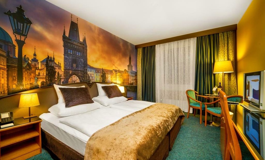 Image 2: ✈ CZECH REPUBLIC | Prague - Plaza Prague Hotel 4* - Breakfast included