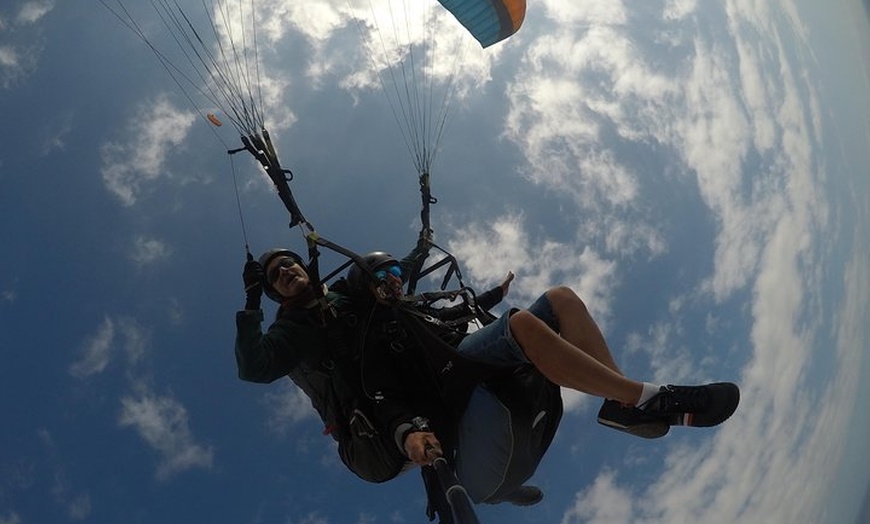 Image 26: Vuelo en tándem en parapente acrobático en la zona sur de Tenerife