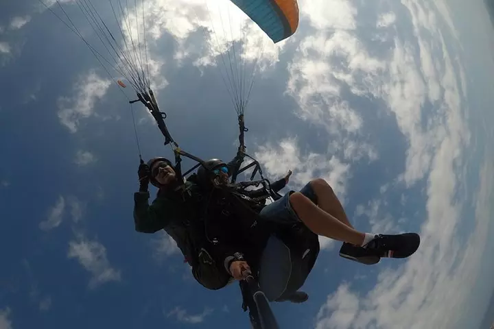 Acro Aventura de Parapente en Costa Adeje con Recogida GRATIS !!