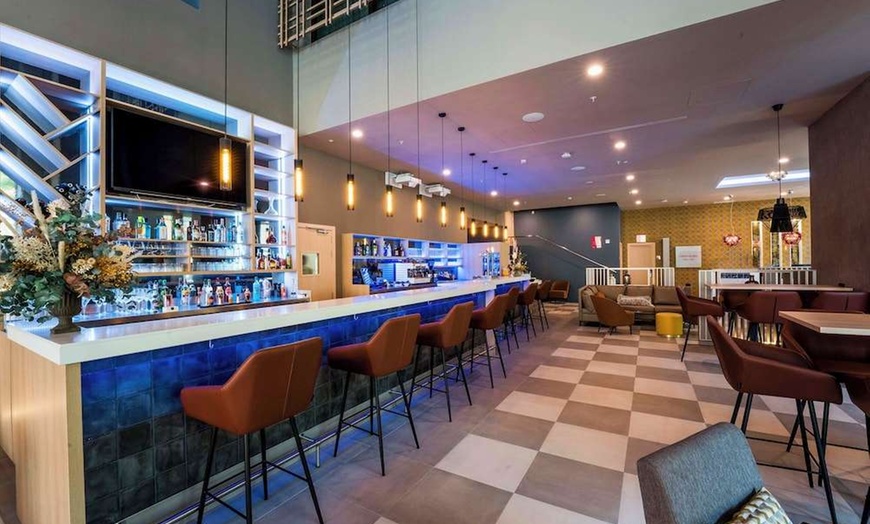 Image 50: ✈ SPANIEN | Barcelona - Leonardo Royal Hotel Barcelona Fira 4*, 2 N...