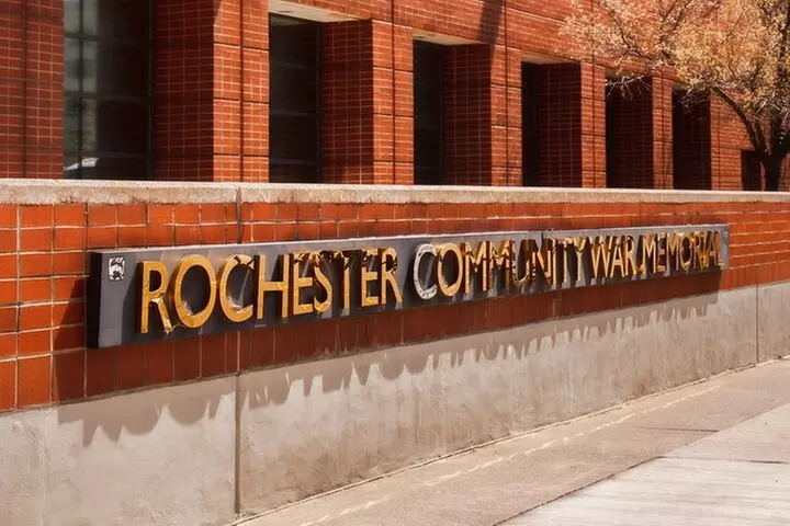 Self-Guided Rochester Scavenger Hunt: Big Little Rochester