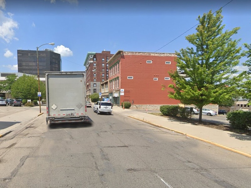 Parking at Spring & Main Lot