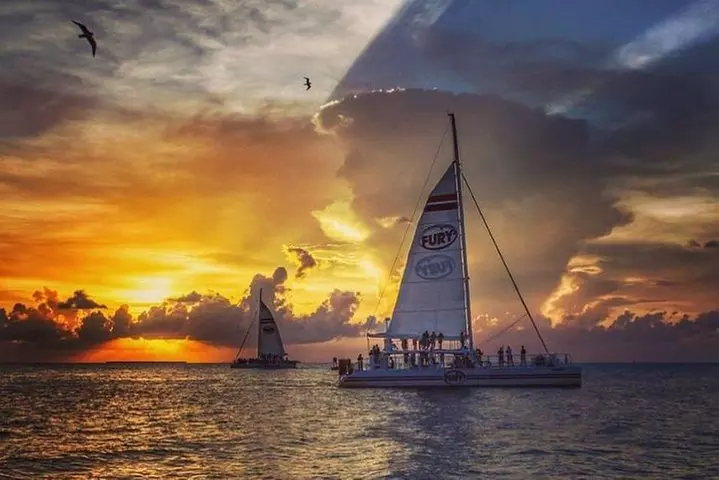 Key West Sunset Sail with Live Music, Drinks and Appetizers