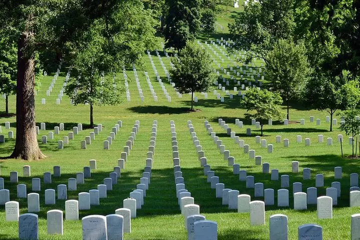 Arlington Cemetery & Changing of the Guard Exclusive Guided Tour