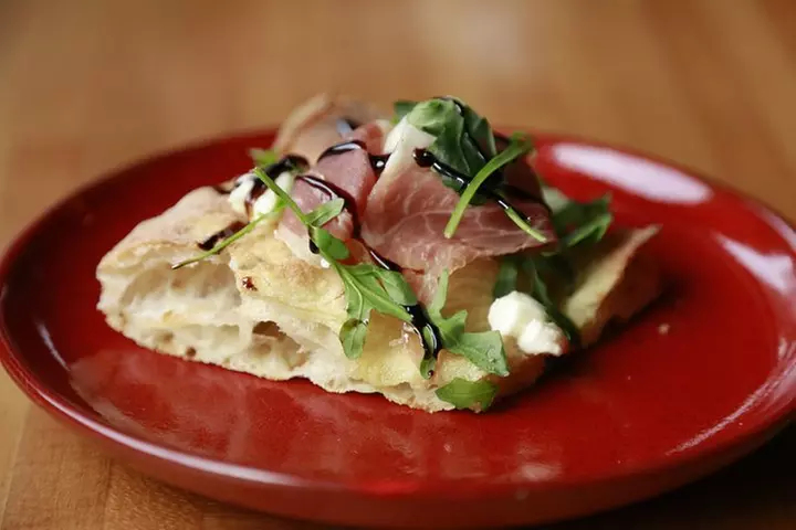 Downtown Chicago Walking Pizza Tour