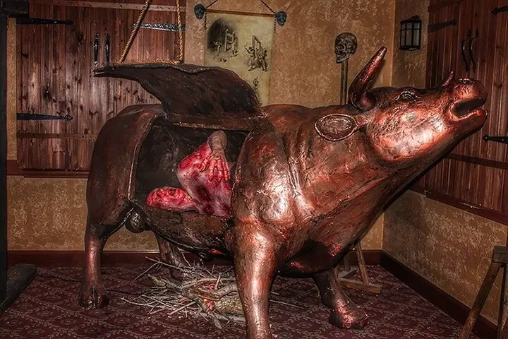 Medieval Torture Museum Tickets with Audio Guide and Ghost Hunting - Second Medium