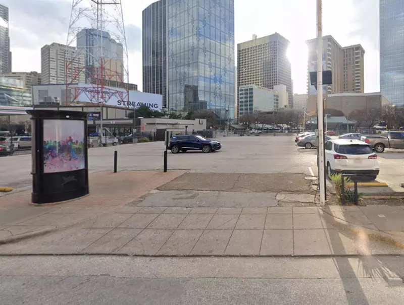 Parking at 912 Ross Ave. Lot