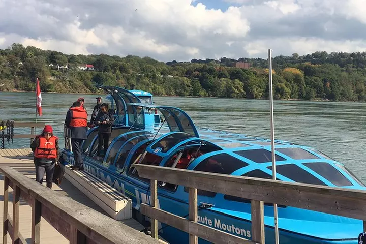 Niagara Falls Sightseeing tour of USA Side plus Jetboat
