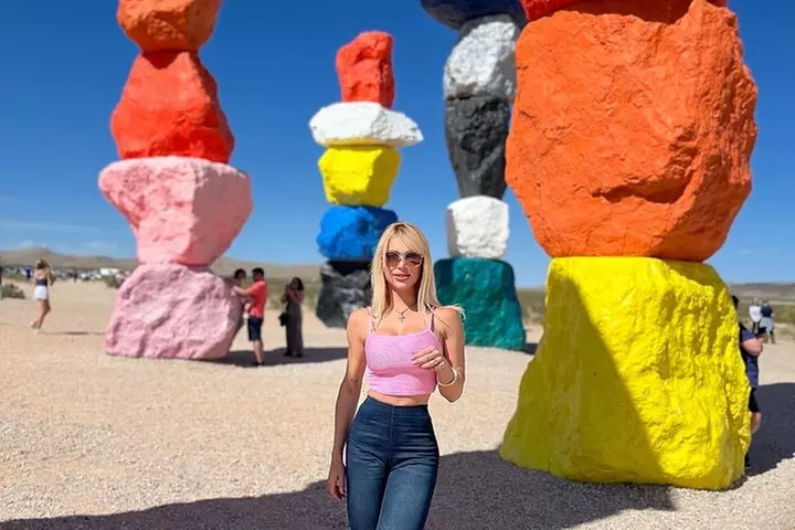 California Desert, Seven Magic Mountains and Las Vegas Sign