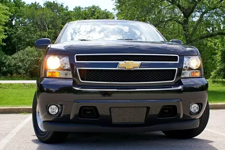 Chicago 4-Hour Sightseeing Transfer by Luxury SUV