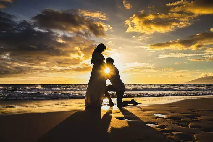 Maui Photoshoot Fun and Creative memories