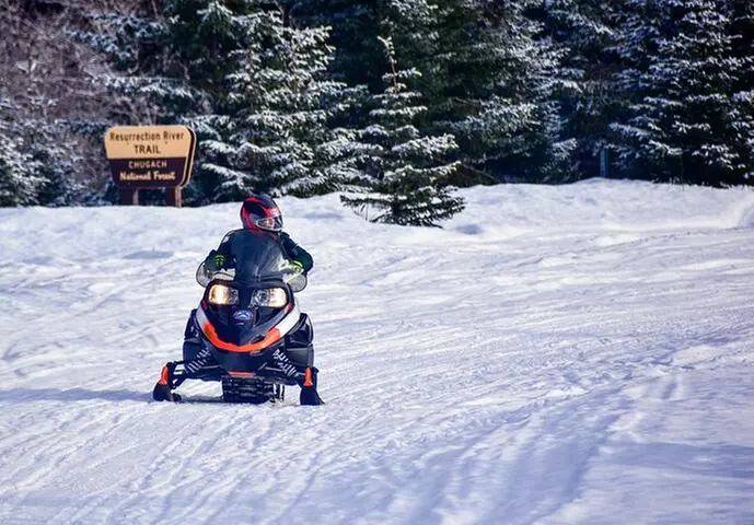 Snowmobile Classic Tour in Kenai Fjords National Park