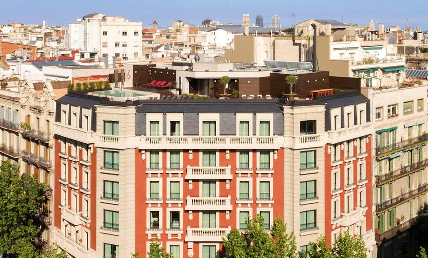 Image 15: ✈ SPAIN | Barcelona - The Corner Hotel 4*, 2 nights - Outdoor swimm...