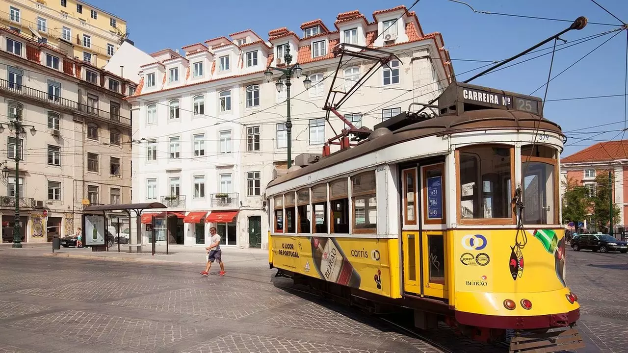 ✈ PORTUGAL | Lissabon - Hotel Corpo Santo Lisbon Historical 5*, 2 N...