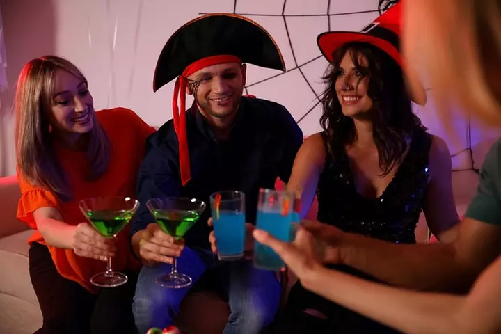 Chicago's Friday Night Pirates Pub Sail Aboard a Tall Ship - Primary Image