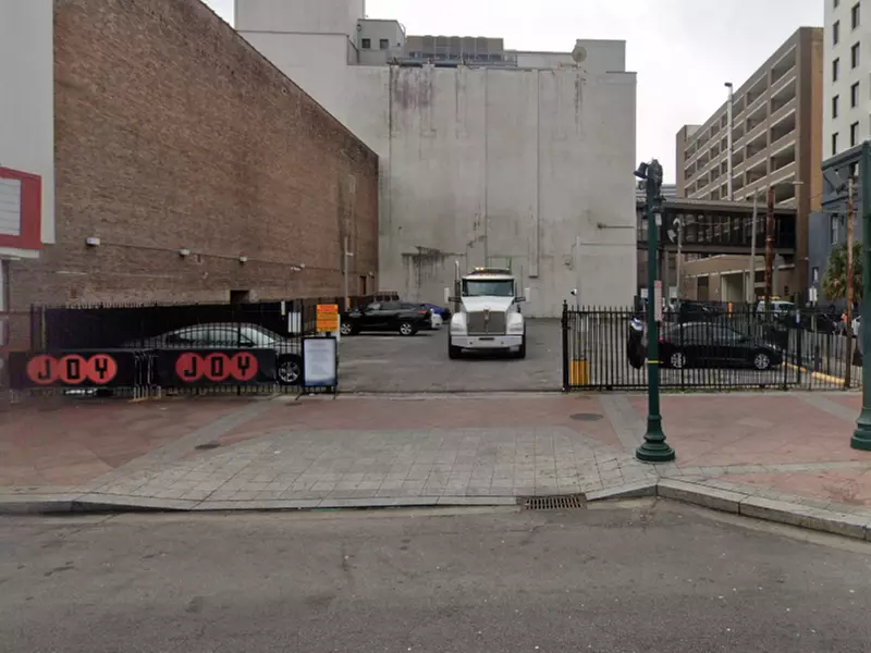 Parking at 1208 Canal St. Lot