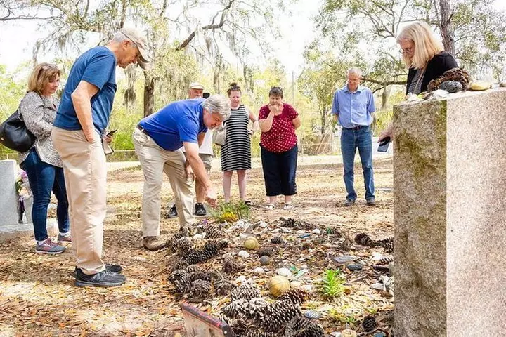 Pat Conroy's Beaufort Tour by Golf Cart