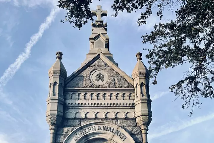 New Orleans Metairie Cemetery Tour: Millionaires and Mausoleums