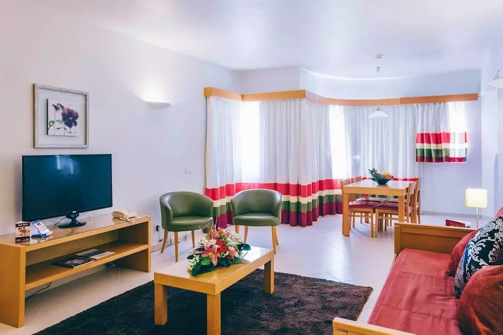 ✈ ALGARVE | Albufeira - Muthu Forte da Oura Apartment Hotel 5*, 2 n...