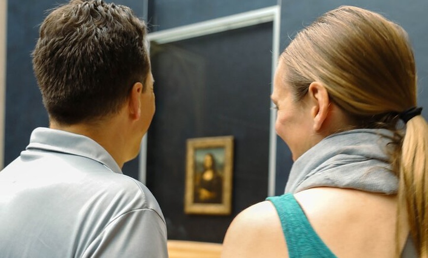 Image 2: Paris: Visite privée du musée du Louvre avec prise en charge à l'hôtel