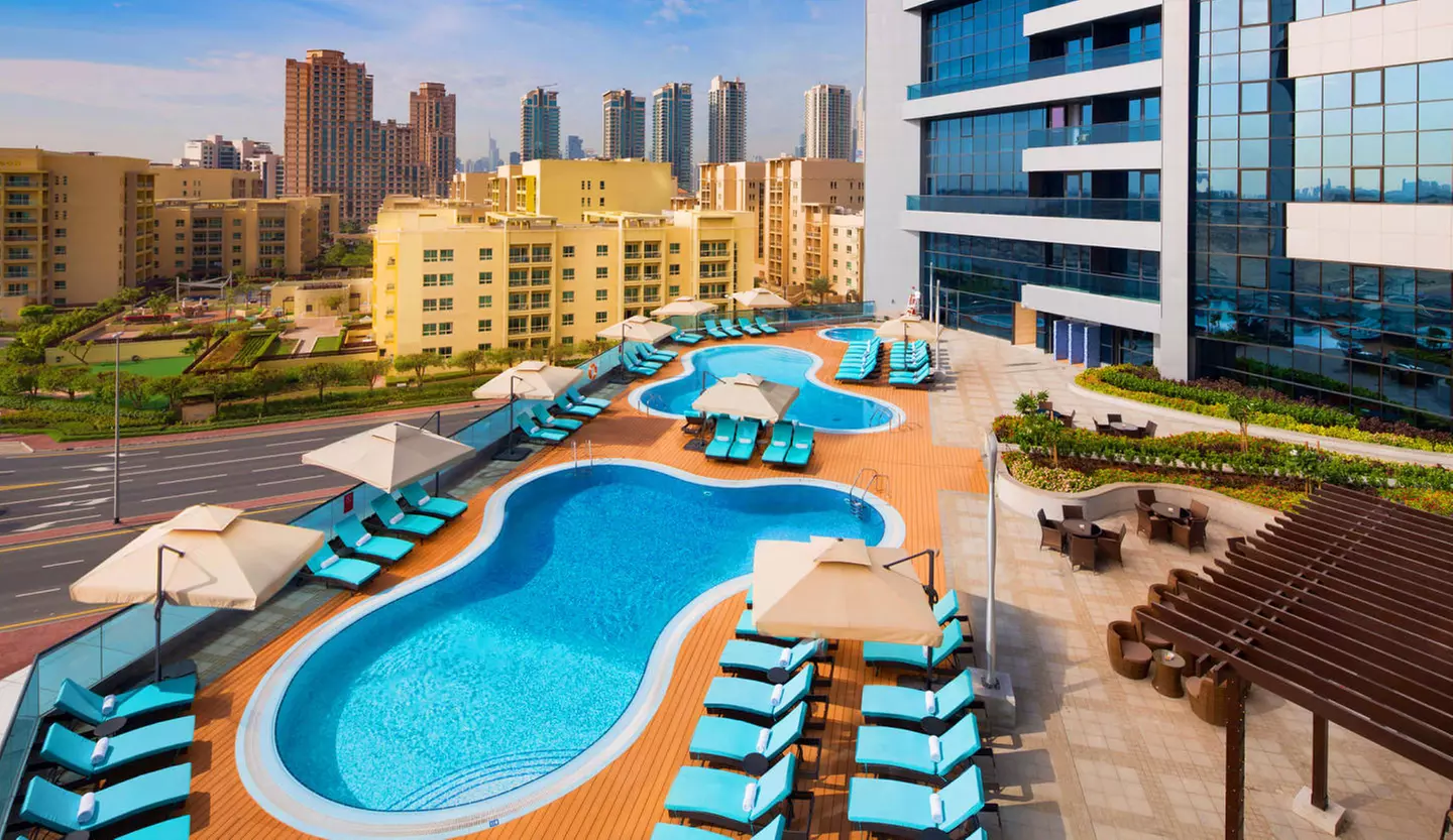 ✈ VEREINIGTE ARABISCHE EMIRATE | Dubai - Millennium Place Barsha Heights Hotel 4*, 2 Nächte - Pool - Primary Image