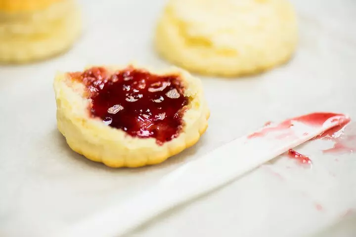 Foods of NY Tours Chelsea Market Food Tour & High Line Park