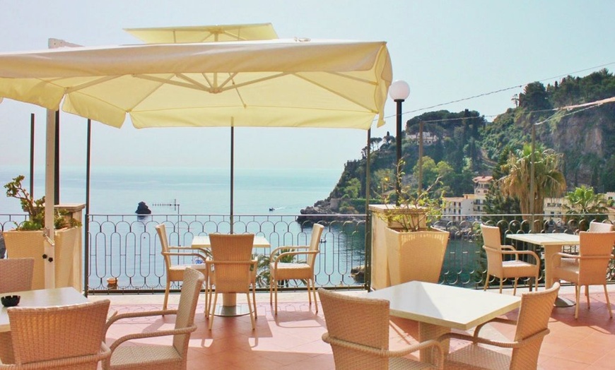 Image 3: ✈ SICILY | Near Taormina - Hotel Baia Azzurra 4* - Family friendly