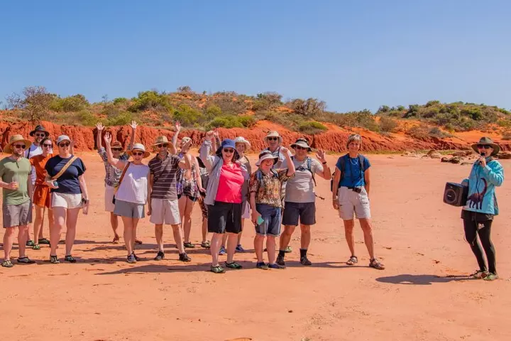 SCENIC AND PREHISTORIC CRUISE - Sparkling Wine & Gourmet Platters