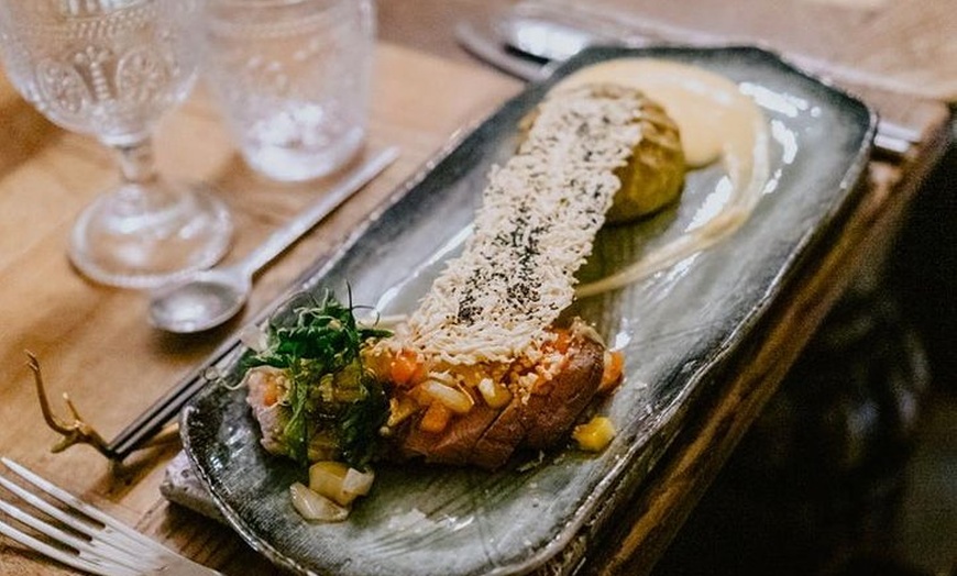 Image 2: Un dîner gastronomique avec un gagnant MasterChef à Paris