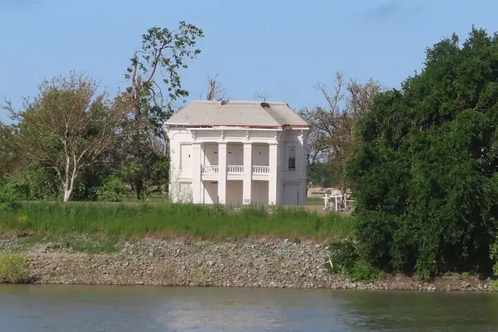 Driving in Delta's Wine Country: Private Self-Guided Audio Tour