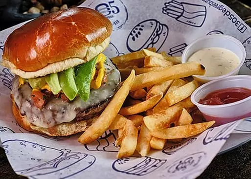 5% Cash Back at 305 Degrees Burgers Hollywood