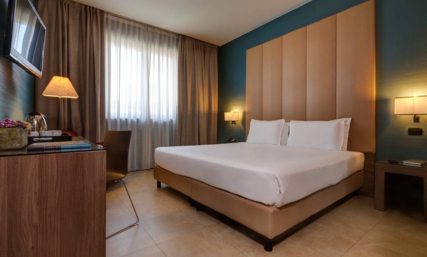 Image 4: ✈ ITALIA | Milano - Klima Hotel Milano Fiere 4* - City break