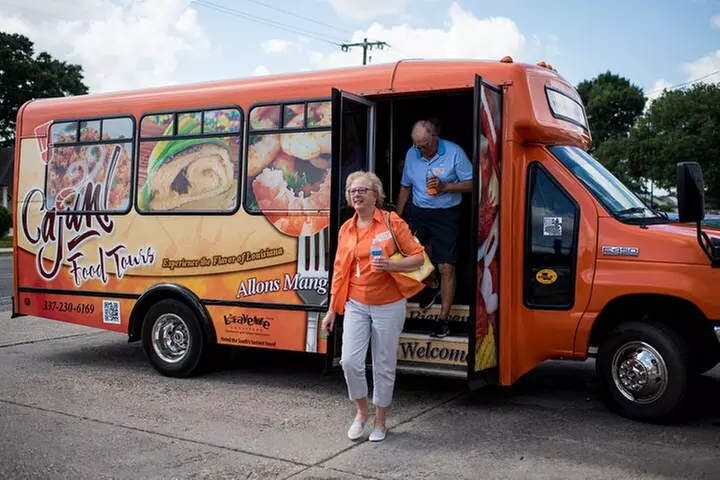 Cajun Food Bus Tour in Lafayette