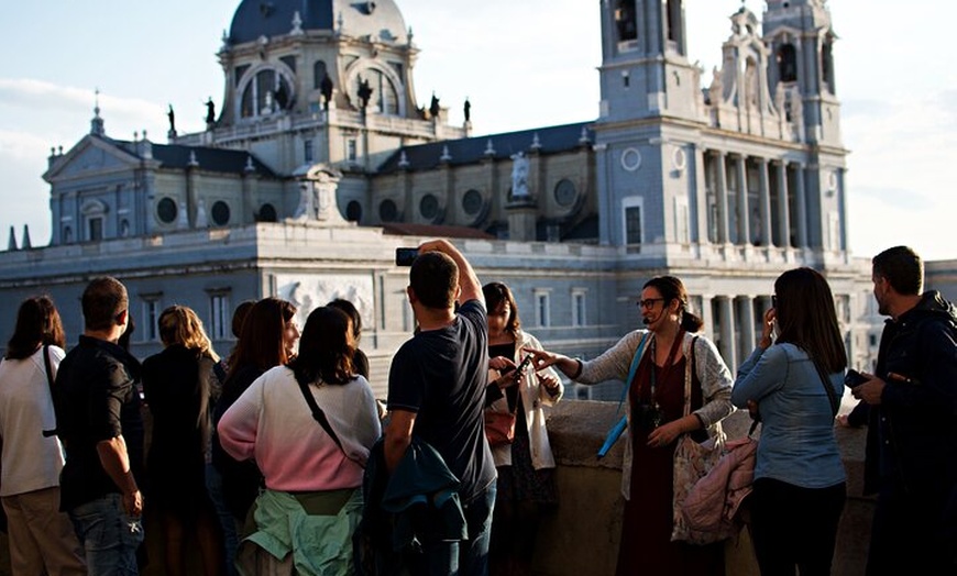 Image 3: Tour de 2 Horas por el Madrid de los Misterios