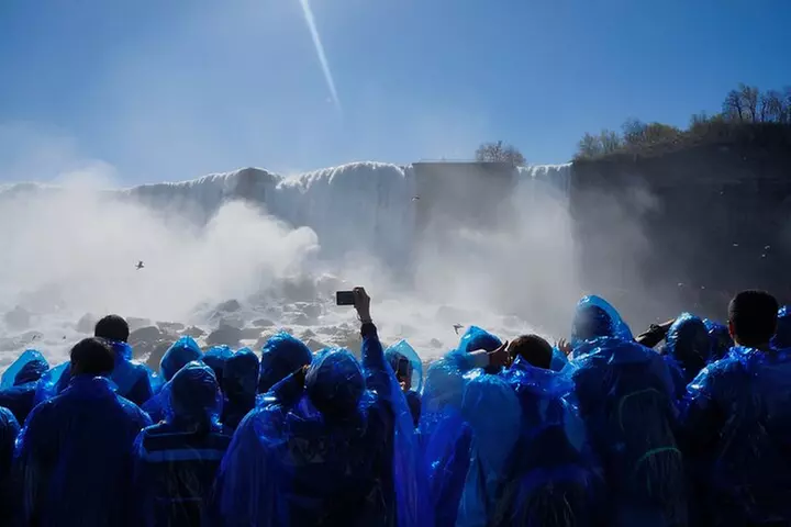Best of Niagara Falls USA Tour with Cave & Maid of the Mist Boat